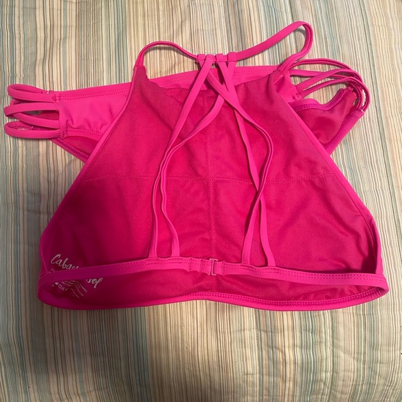 Bikini - Picture 2 of 4